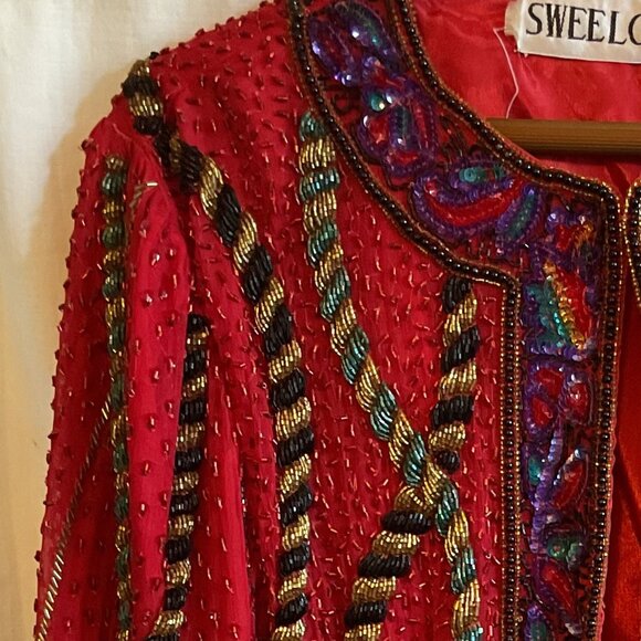 Swee Lo vintage long sleeve, full beaded red silk jacket - Picture 3 of 6